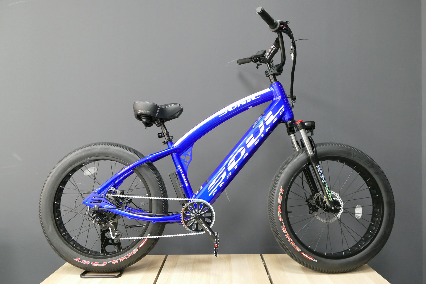 SABER Pro 24'- Man - Blue & White