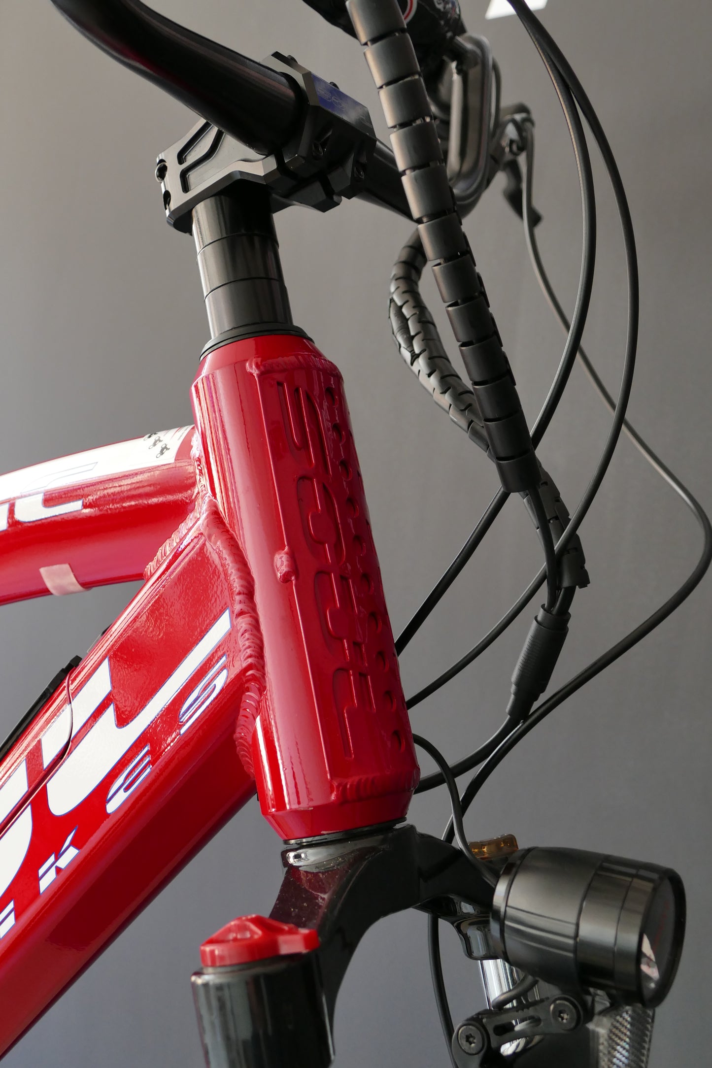 SABER Pro 26'- Man - Red & White