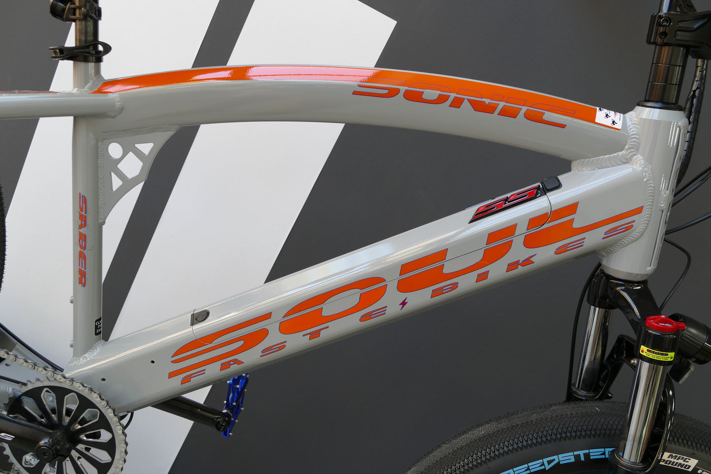 SABER Pro 26'- Man - Grey & Orange
