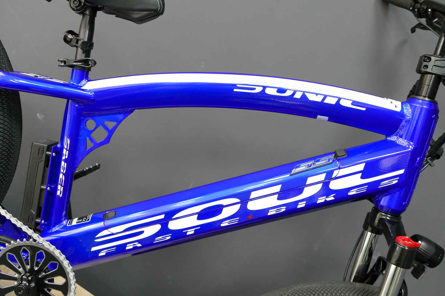SABER Pro 24'- Man - Blue & White