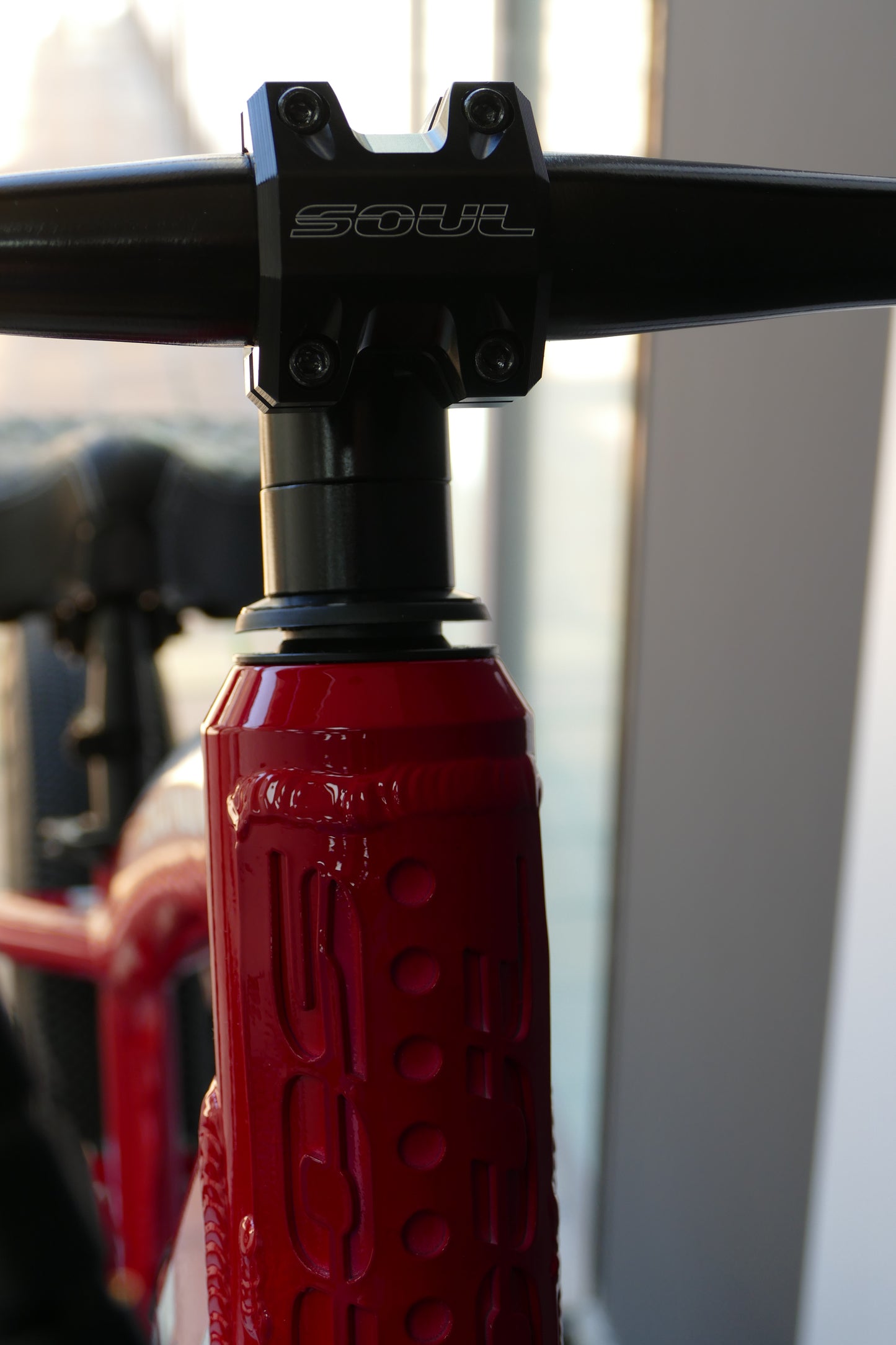 SABER Pro 24'- Man - Red & White